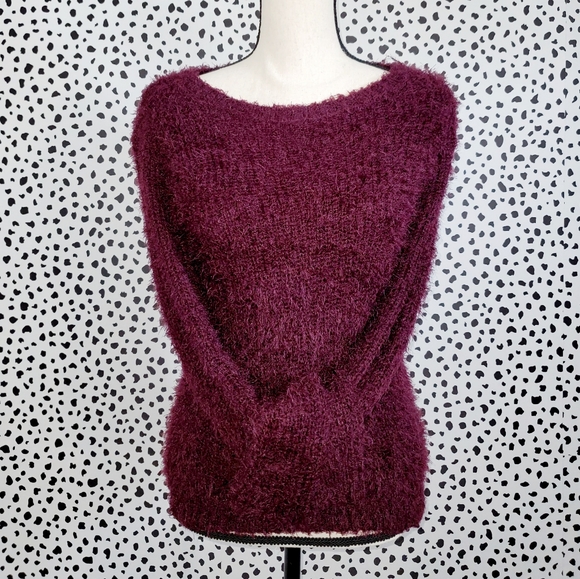 Fuzzy sweater - Picture 1 of 3